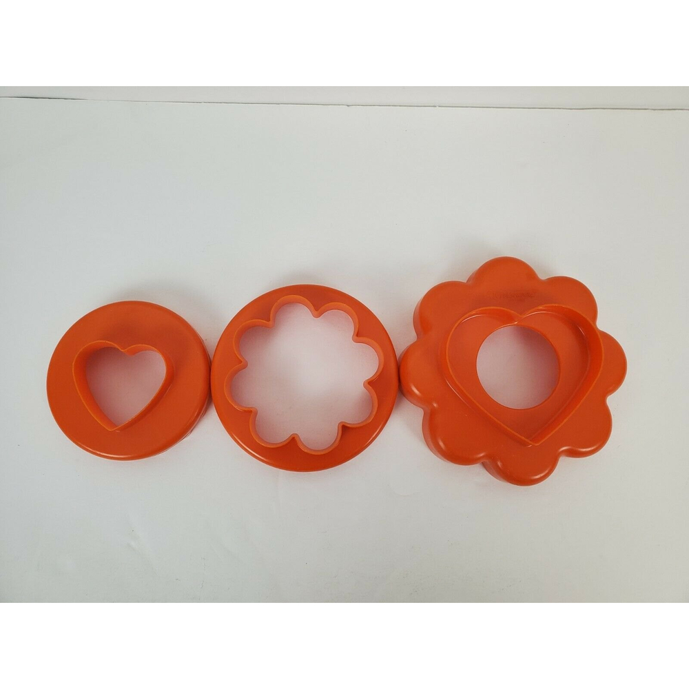 Vintage 3-piece TUPPERWARE Orange Nesting Flower Cookie Cutter Set Missing 2